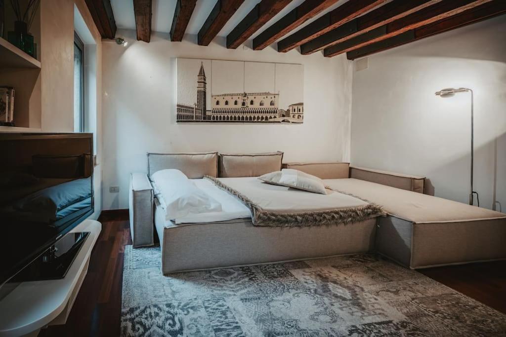2 Min Da Piazza San Marco L-Home Veneţia Exterior foto